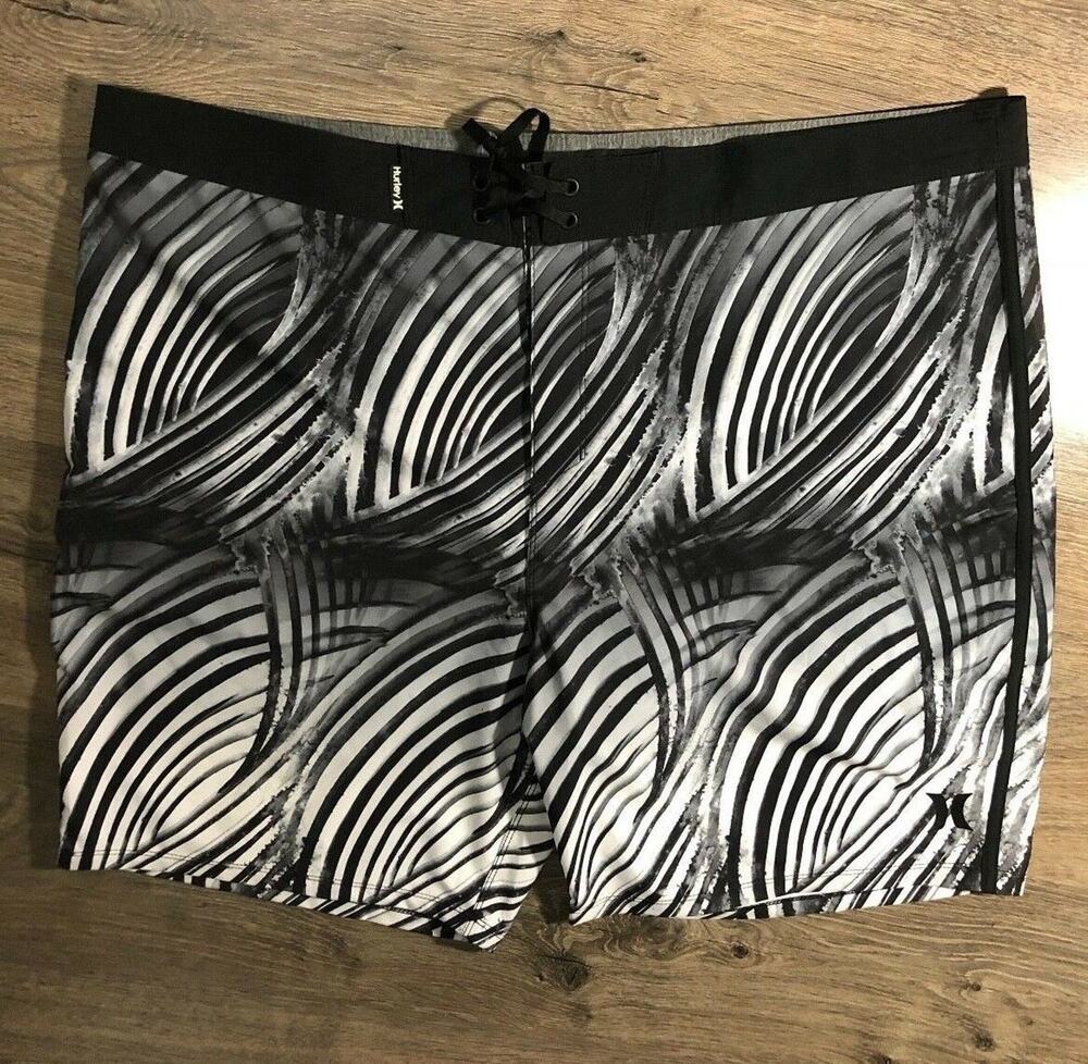 Hurley Men's Phantom Crest Board short size 40